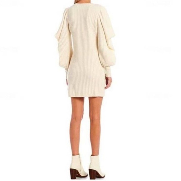 Ted Baker
Wilowaa Extreme Sleeve Knit Dress - Picture 7 of 15
